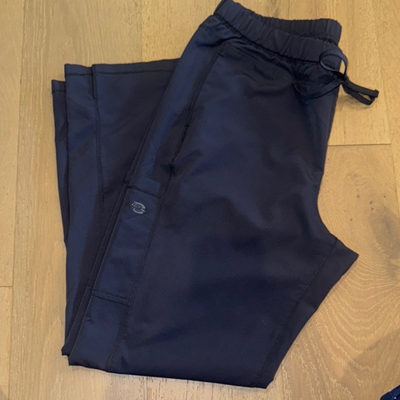 Dickies Woman's Charcoal Gray Scrub Set Size Large - Picture 5 of 5